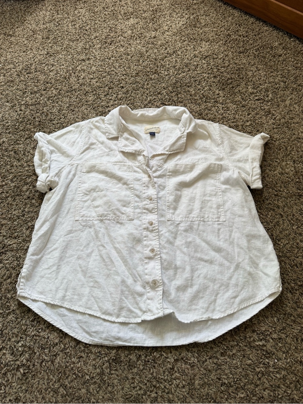 Universal Thread White Short-Sleeve Button-Down Shirt